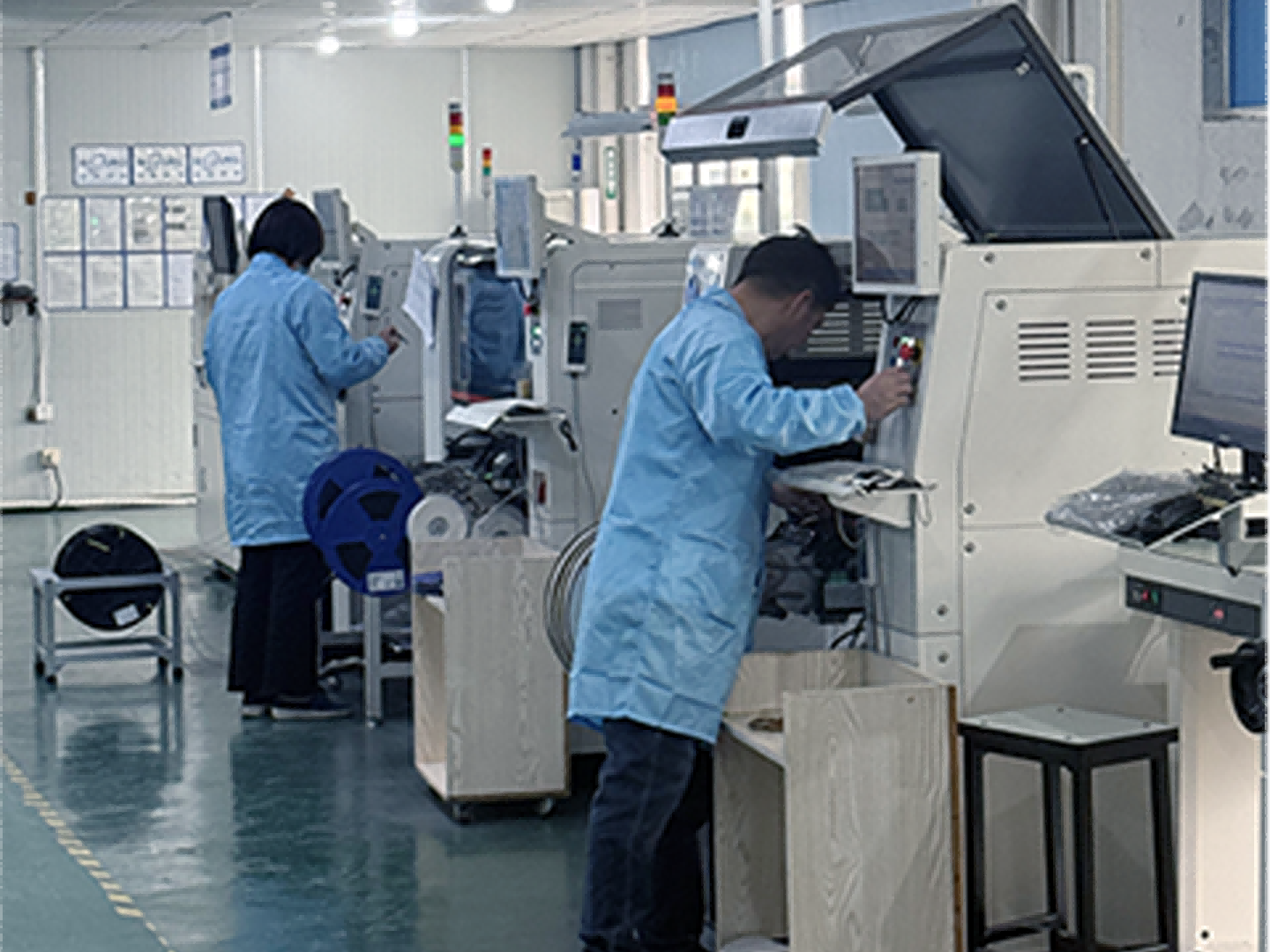 silang-lighting-smt-machines-factory-2