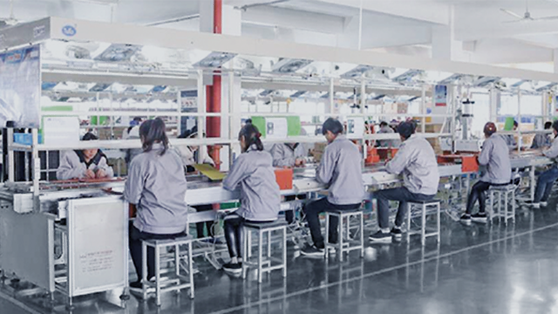 silang-lighting-workers-assembling-led-1